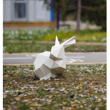 Полигональная скульптура заяц